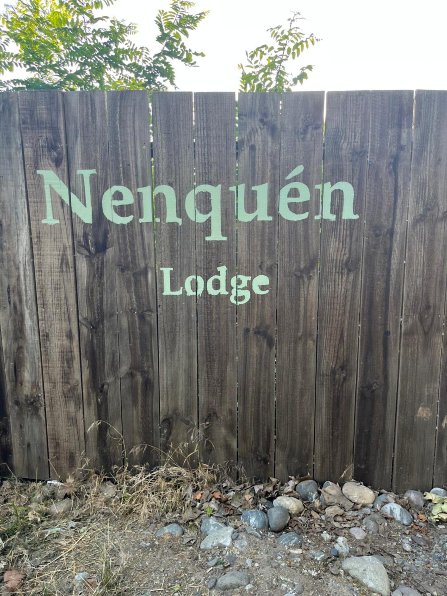 Nenquen Lodge Santa Cruz Bagian luar foto